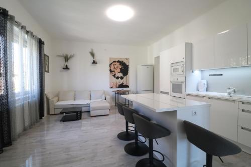 Photo de la galerie de l'établissement Black or White, à Szeged