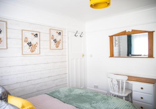 Brighton & Hove, 4 bedrooms, 5 beds, Garage photo 13