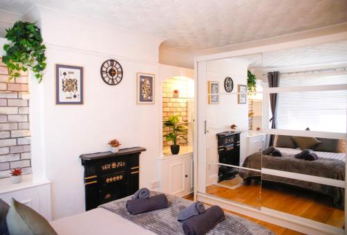 Brighton & Hove, 4 bedrooms, 5 beds, Garage photo 18