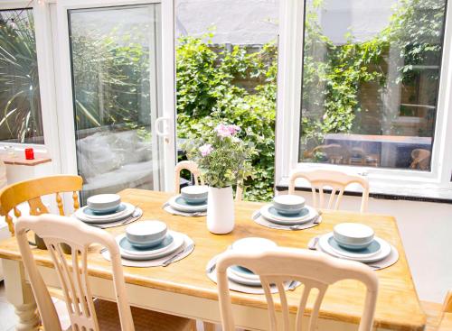 Brighton & Hove, 4 bedrooms, 5 beds, Garage photo 24