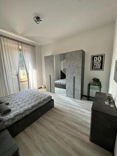 Llit o llits en una habitació de VSuite Linate