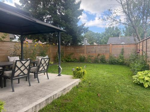 Сад в Family Stay Near Niagara Falls