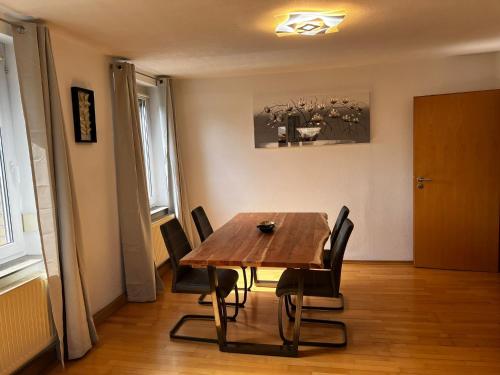 Fotografie z fotogalerie ubytování Drei Zimmer Appartment mit Küche & Bad v destinaci Weingarten
