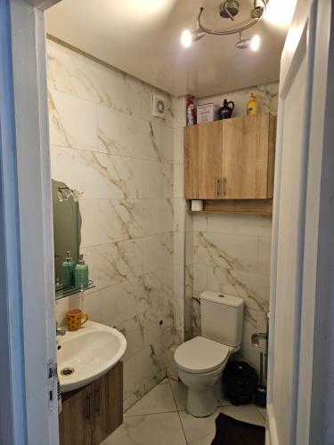 Et badeværelse på Résidence Al Yakout - Grand Appartement Avec Piscine