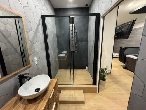 Et badeværelse på Élégance spa suite