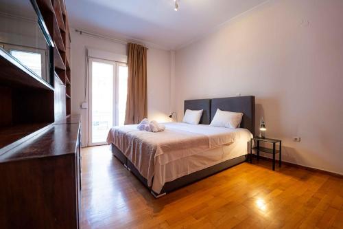 105 SQM Mesogeion 2 Bedroom Apartment - 5min Metro