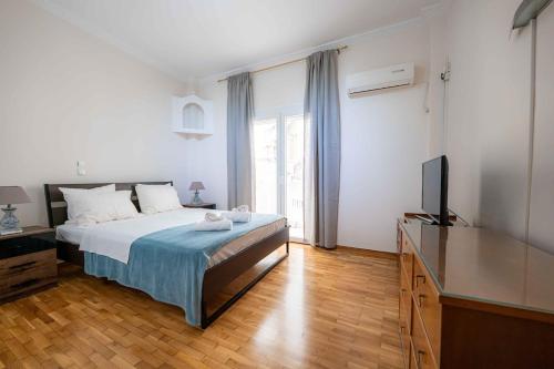 105 SQM Mesogeion 2 Bedroom Apartment - 5min Metro