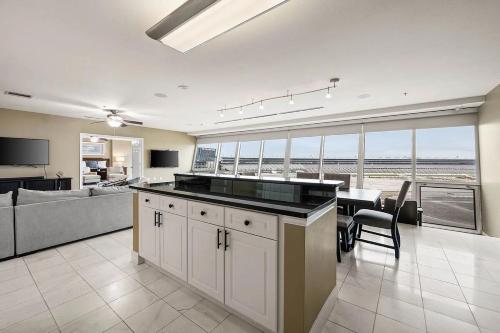 Η κουζίνα ή μικρή κουζίνα στο 3/3 Condo on Texas Motor Speedway