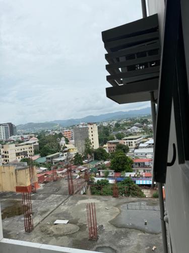 Pemandangan umum bagi Cebu City atau pemandangan bandar yang diambil dari asrama