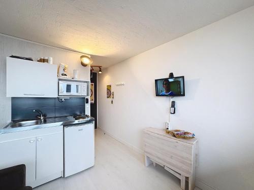 Studio cosy 2 pers au cœur des Menuires, pied des pistes, parking gratuit - FR-1-178-403