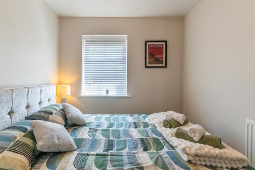 Walk To Airport - 3 Bedrooms x2 Driveway - EV Charging - Washer & Dryer photo 23
