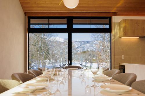 Hakuba Amber Echoland MrT by Jade Villa