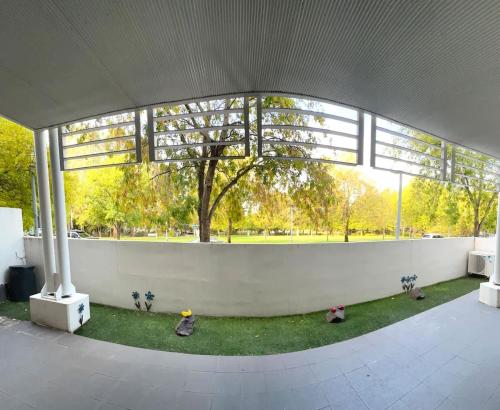 Een tuin van The Norgrove By Parbery Property