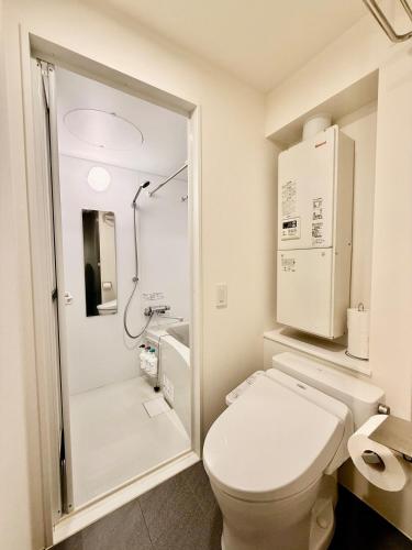 Shibuya Simplex 3F, sunlight and 2 beds