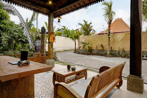 Сад в Hidden Saren Villa Ubud