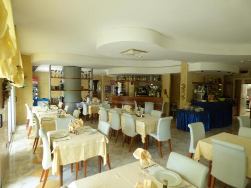 Gallery image of Hotel Poker in Misano Adriatico
