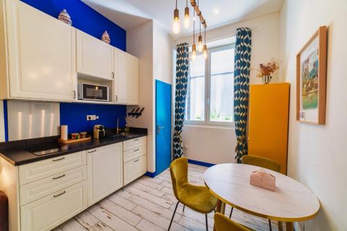 Studio Shell 22M2, 120m Vieux-Port, Clim, Wifi, Accès autonome avec code photo 9