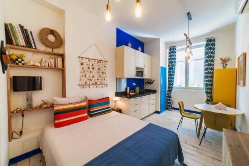 Studio Shell 22M2, 120m Vieux-Port, Clim, Wifi, Accès autonome avec code photo 3