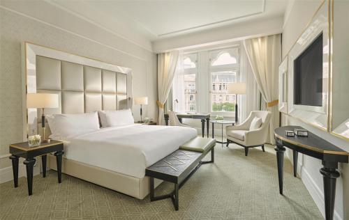 Postel nebo postele na pokoji v ubytování Párisi Udvar Hotel Budapest, part of Hyatt