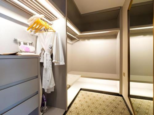 Bagno di Shanghai Bund South China Harbour View Hotel