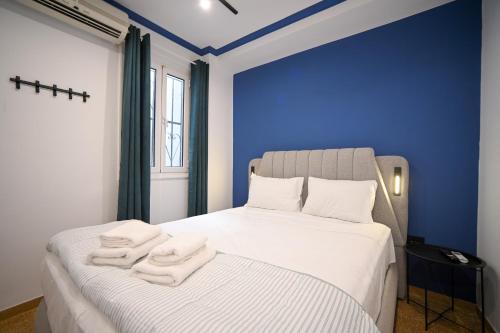 Monastiraki Suite by Zeussuites