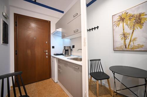 Monastiraki Suite by Zeussuites