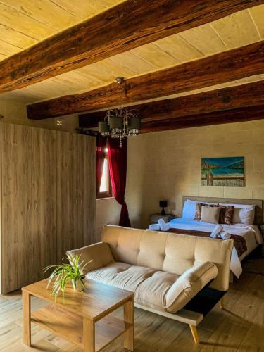 Postel nebo postele na pokoji v ubytování Soleil B&B Gozo