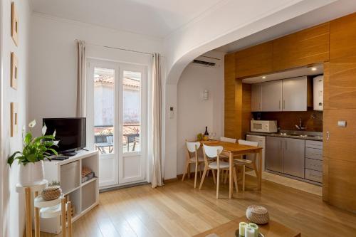 Stylish Hideaway in Heart of Cascais