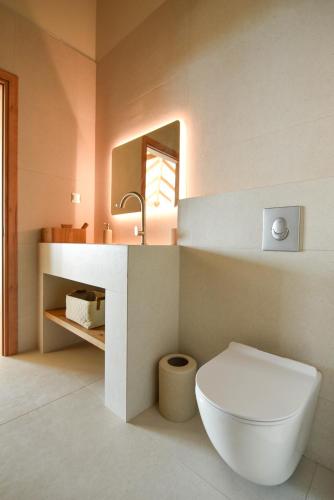 Un baño de Potis Suites