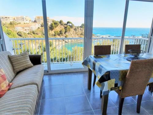 Apartamento en Llançà con gran terraza, admite mascotas, cerca de la playa - ES-170-7