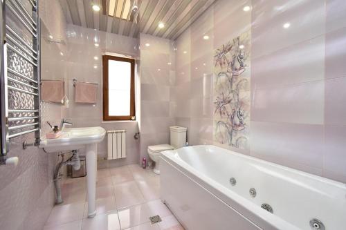 Bany a Uptown Pool Villa