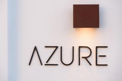 Certificat, récompense, panneau ou autre document affiché dans l'établissement Azure Naousa