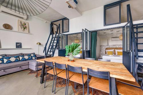 Stylish and sunny 7BD with garden for 17 guests!