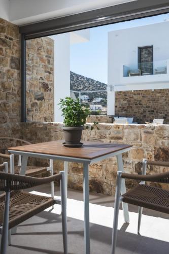 Gallery image of Axopetra Boutique Hotel in Agiassos