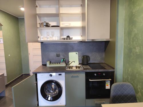 Una cocina o cocineta en RCR Einstein studios 3