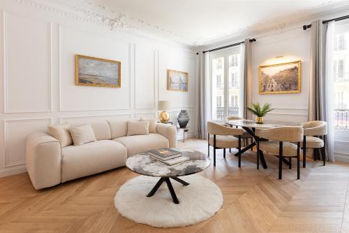 Pick A Flat's Apartments in Opéra - Rue La Fayette