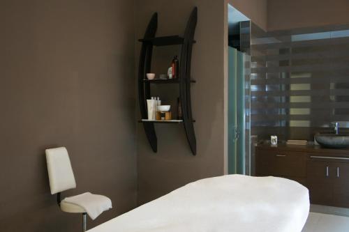 Bilik mandi di Sarzana Park Hotel