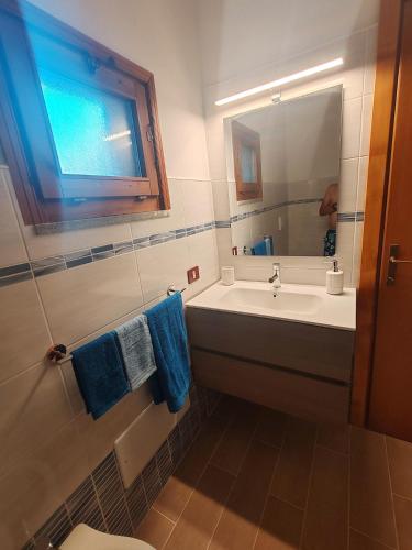 Ένα μπάνιο στο Casa Cossiga