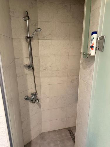 Kylpyhuone majoituspaikassa Khalig