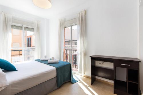 NEW 1st CORNER City center Apartment Ideal for Groups