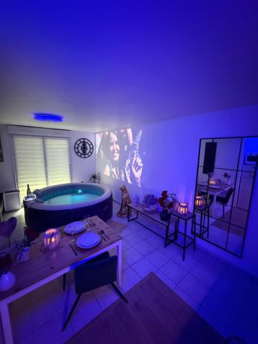 Suite Eden Spa, Appart'hôtel bien être , Patio de standing barbecue - TV XL CinéSport, Lit Q-Size, Wifi, P-Gratuit en Résidence