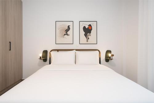 2BR Designer Apt Near Metro With Private Garden