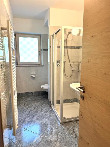 Ein Badezimmer in der Unterkunft Rebleitenhof