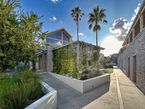 Κήπος έξω από το The Windhoek Luxury Suites