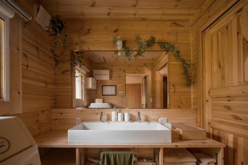 Фотография из галереи 芦ノ隠 Ashi Hakone Cabin Retreat в Токио