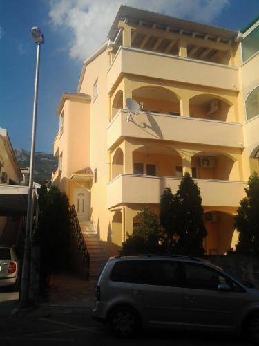 Budova, kde se apartmán nachází