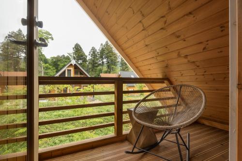Балкон или терраса в 芦ノ隠 Ashi Hakone Cabin Retreat