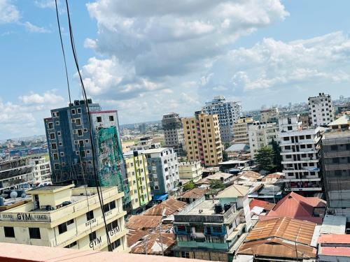 Fotografie z fotogalerie ubytování Urban Affordable Private City Room- Amazing View, Fast WiFi & Walkable Location v destinaci Dar es Salaam