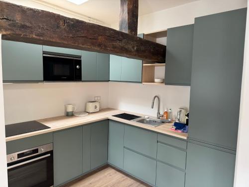 70 m2, Renovated, Perfect Location in central Paris