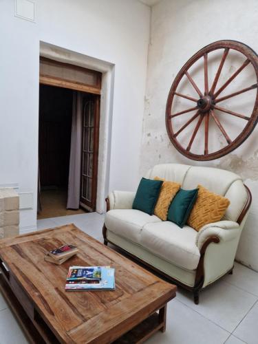 Гостиная зона в Cozy 1 Bedroom House in Iz-Zejtun